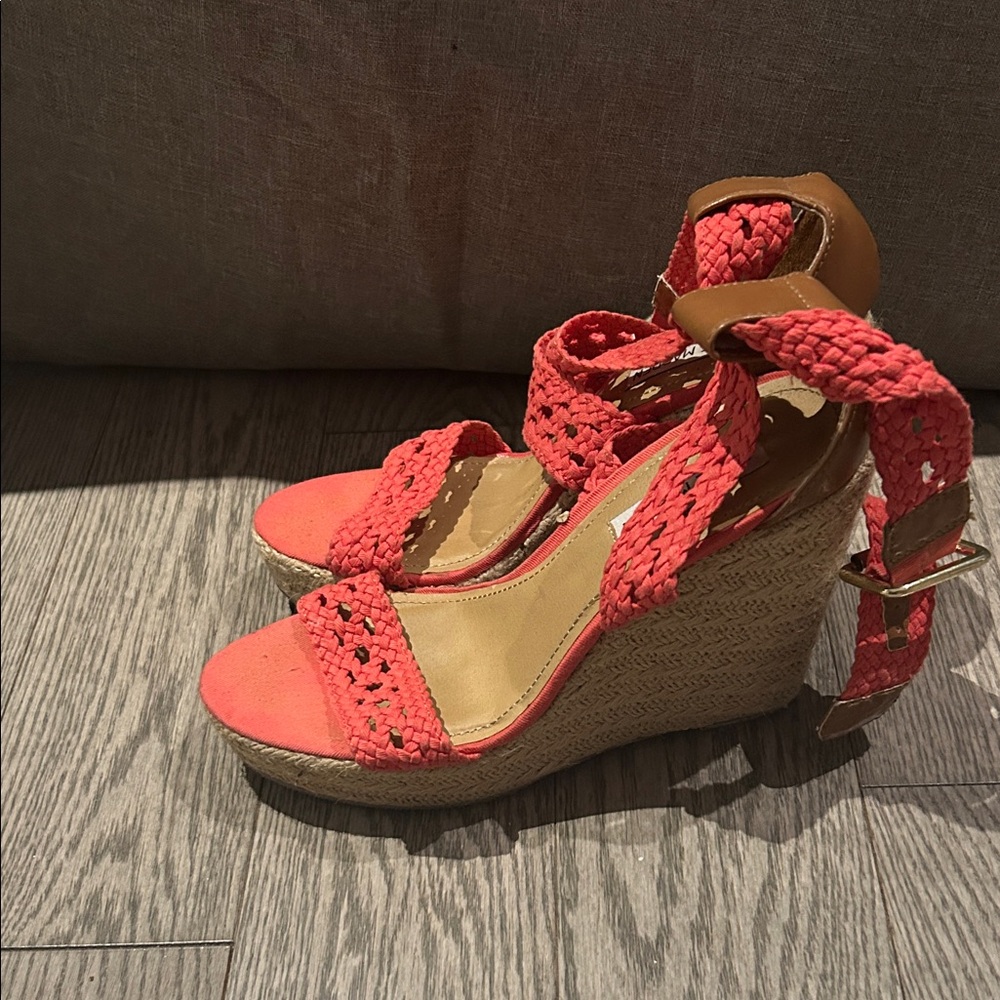 Steve Madden Coral Wedge Sandals